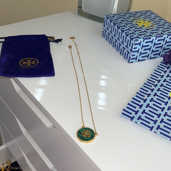 Tory Burch Emerald Green Medallion Necklace - Picture 6 of 11